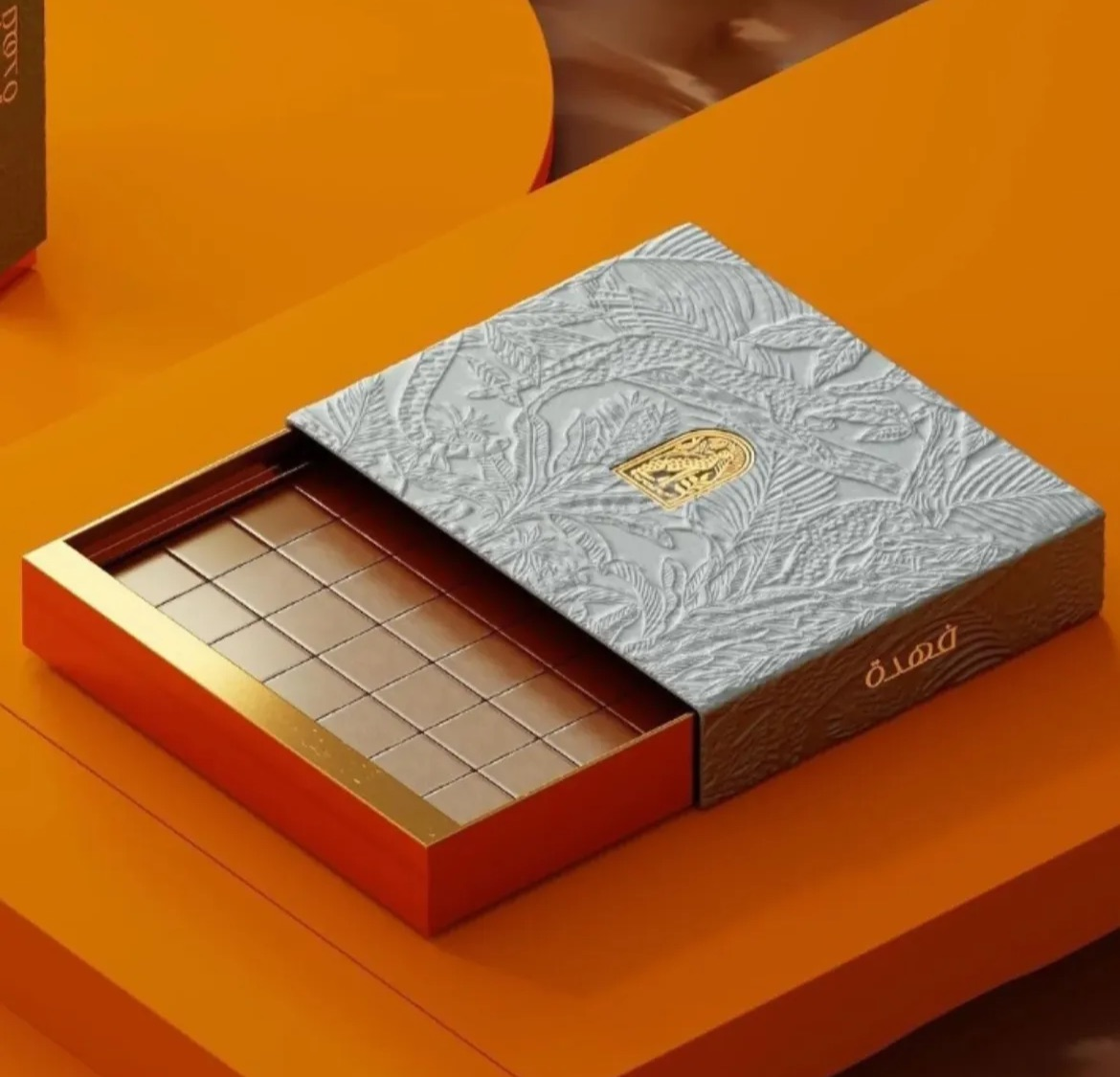 علبة Fahda caramel بتقديم فاخر وتصميم أنيق للشوكولاتة